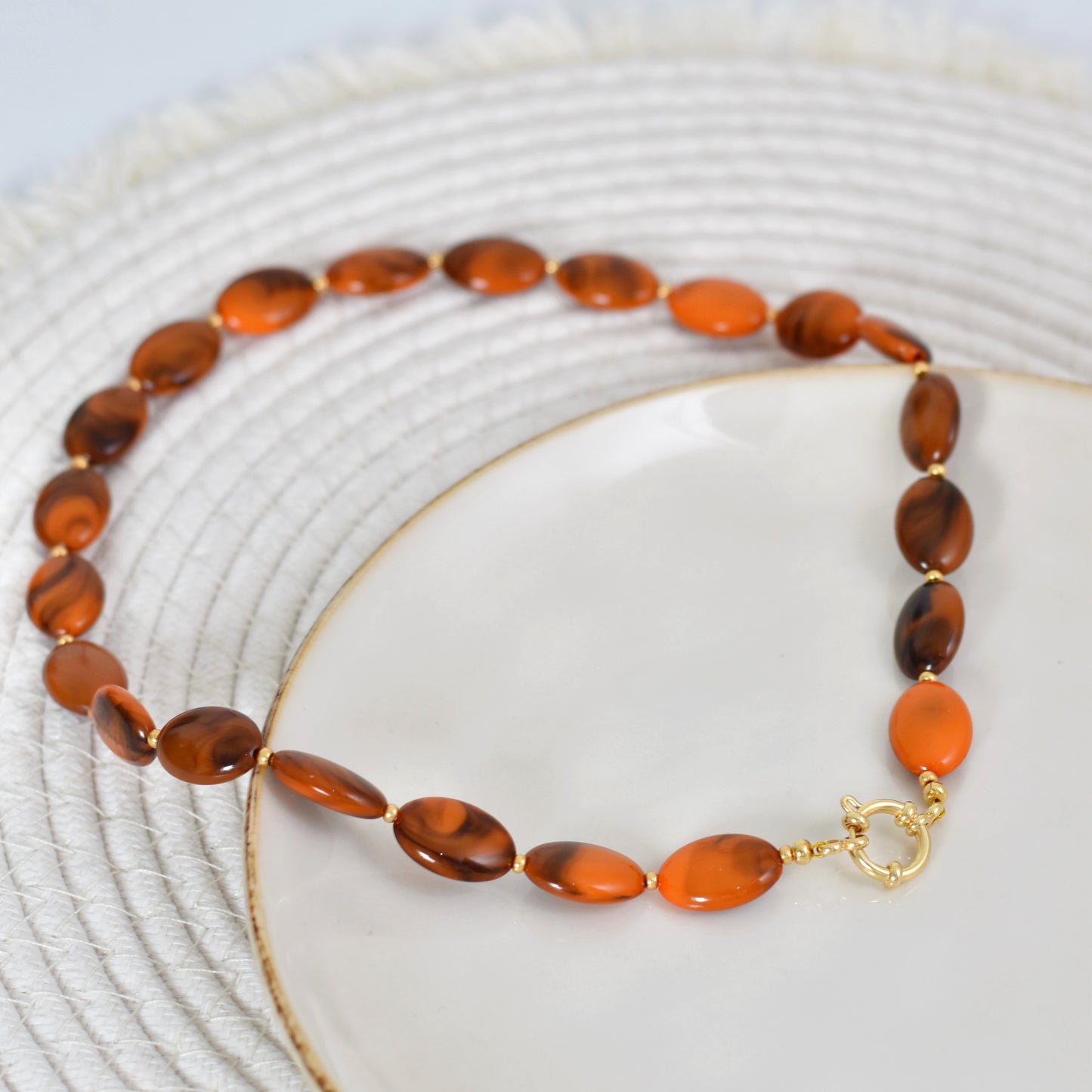 Vintage vibe kralen ketting met boeislot