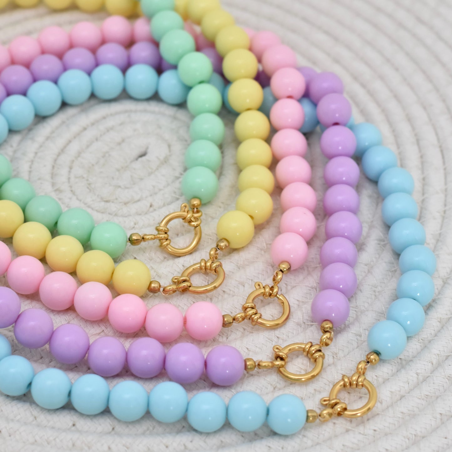 Kralen ketting met boeislot - 5 pastel kleuren 12mm