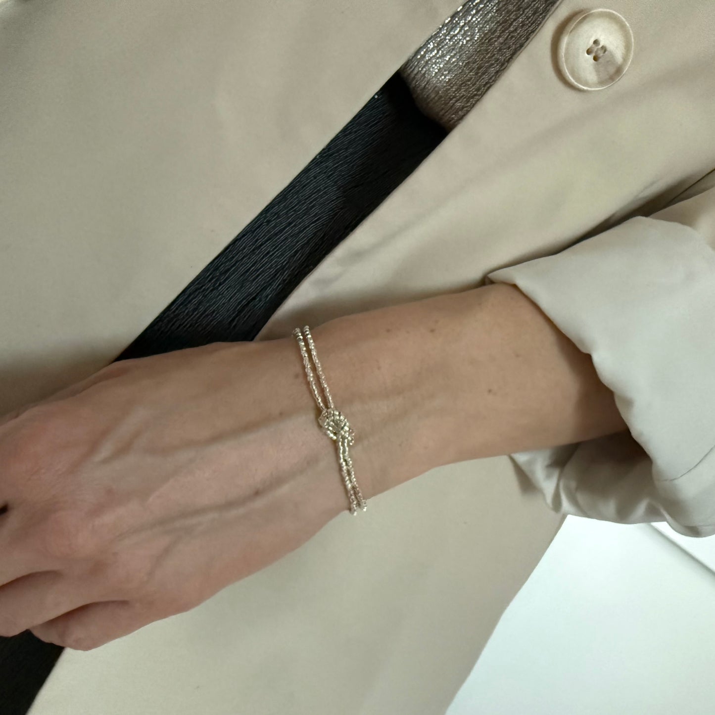 Armbandje zilver met knoop