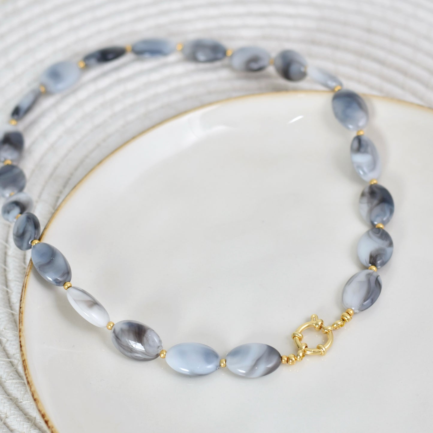 Vintage vibe kralen ketting met boeislot