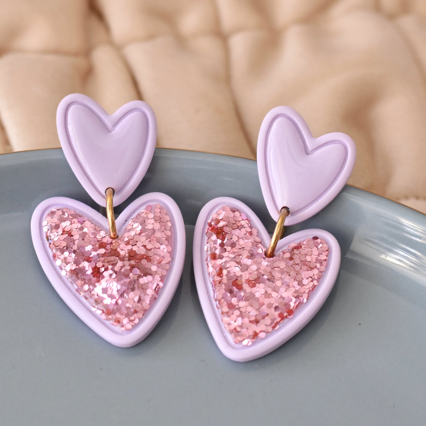 Glamour lila hart oorbellen