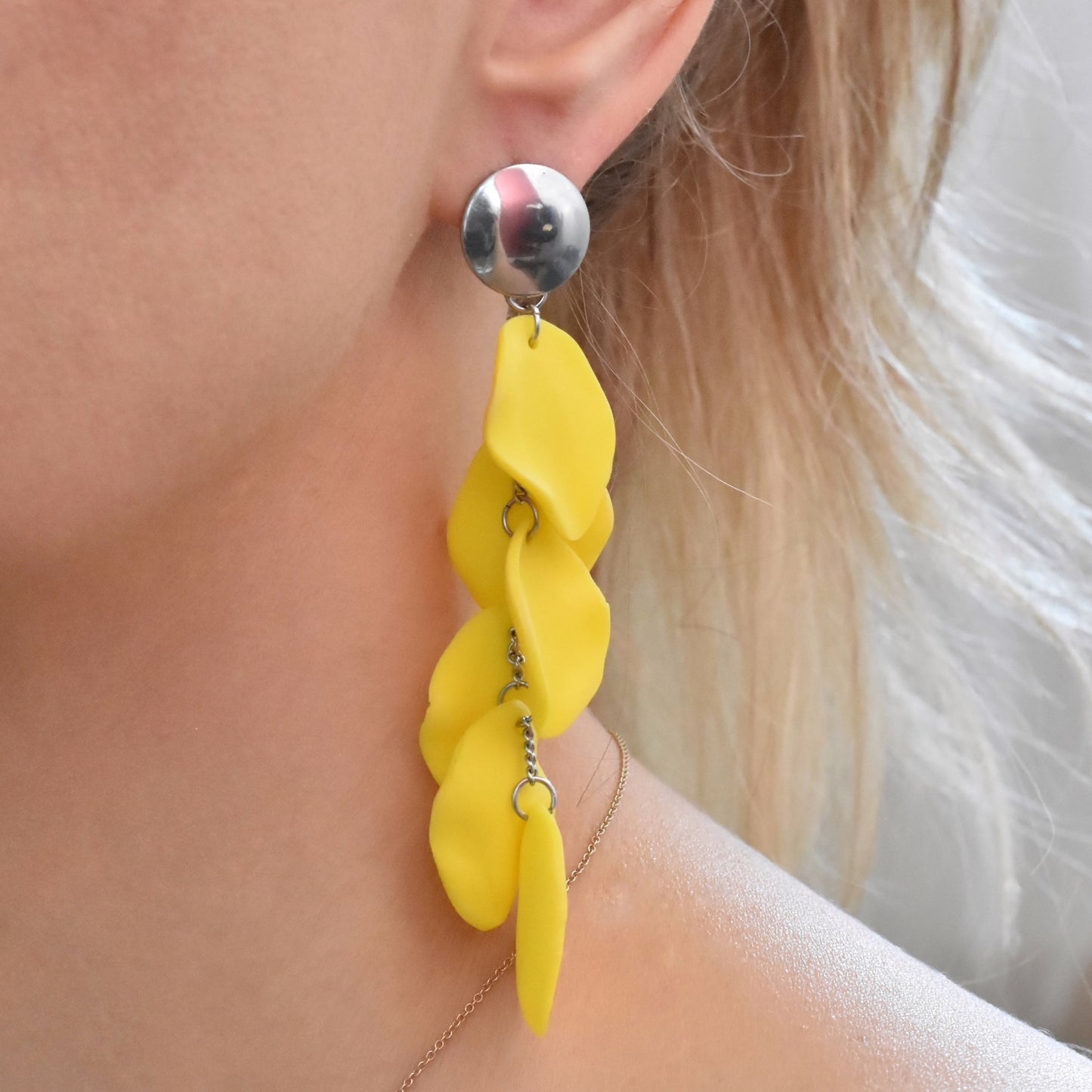 Statement oorbellen geel