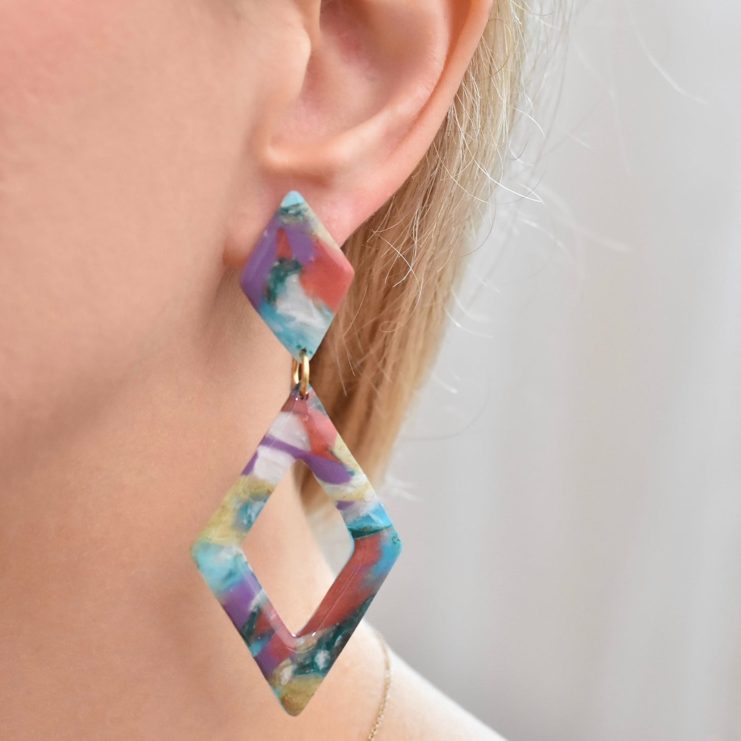 Diamond shape earrings