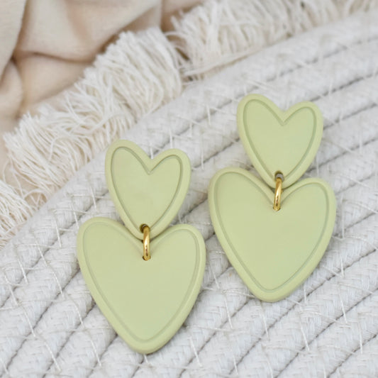 Pastel groene hart oorbellen