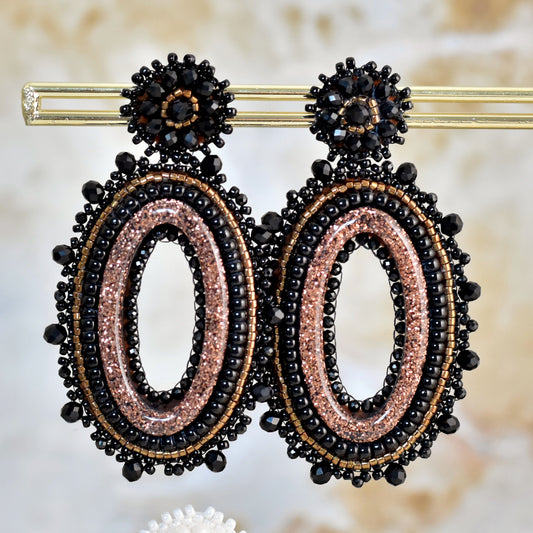 PRE-ORDER! Velvet Spark kralen oorbellen - zwart/koper