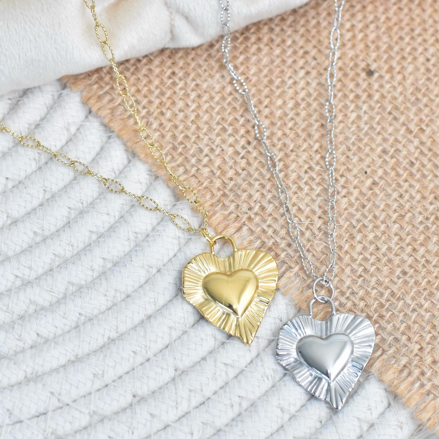 Lange ketting met hart bedel - goud/zilverkleurig
