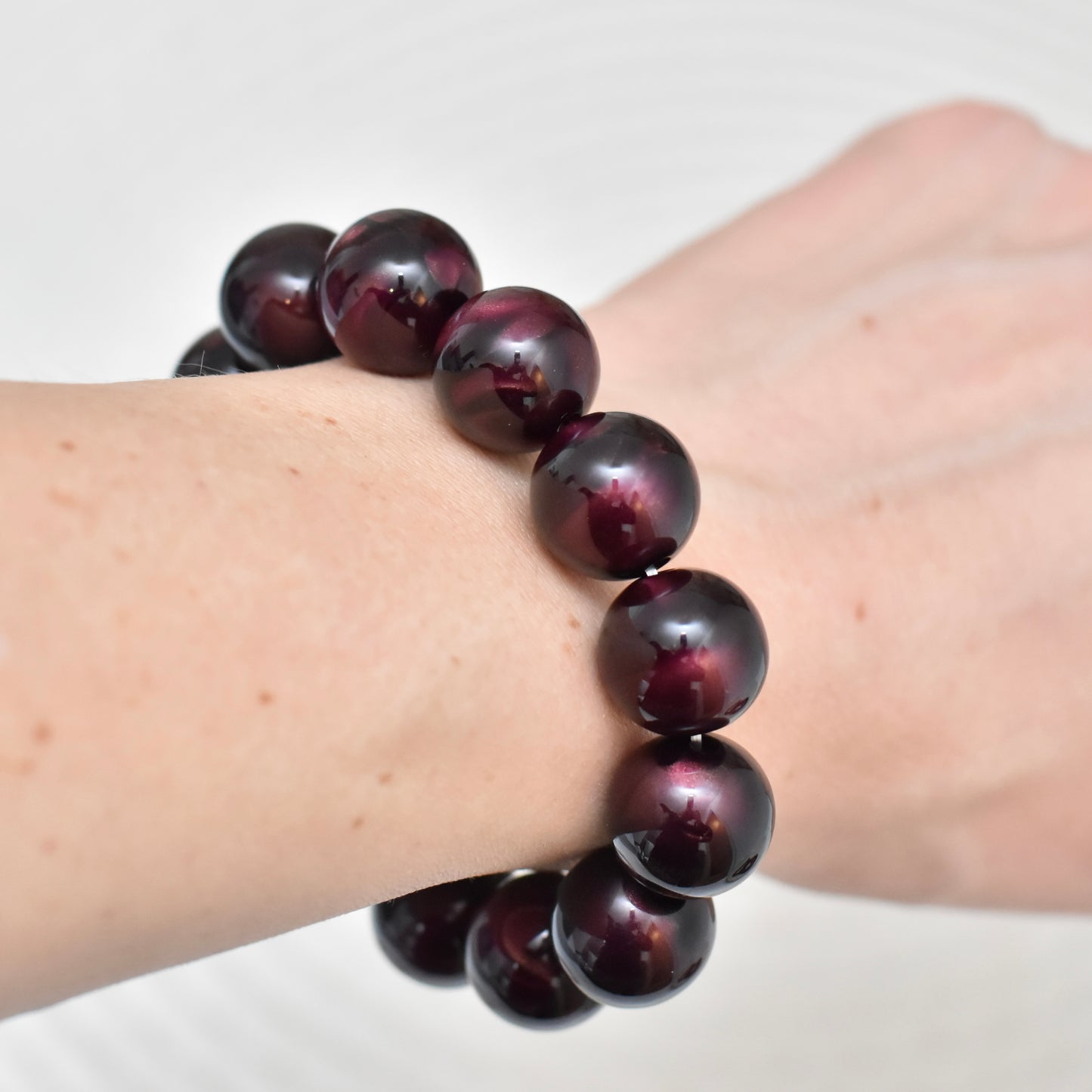 Grote kralen armband aubergine