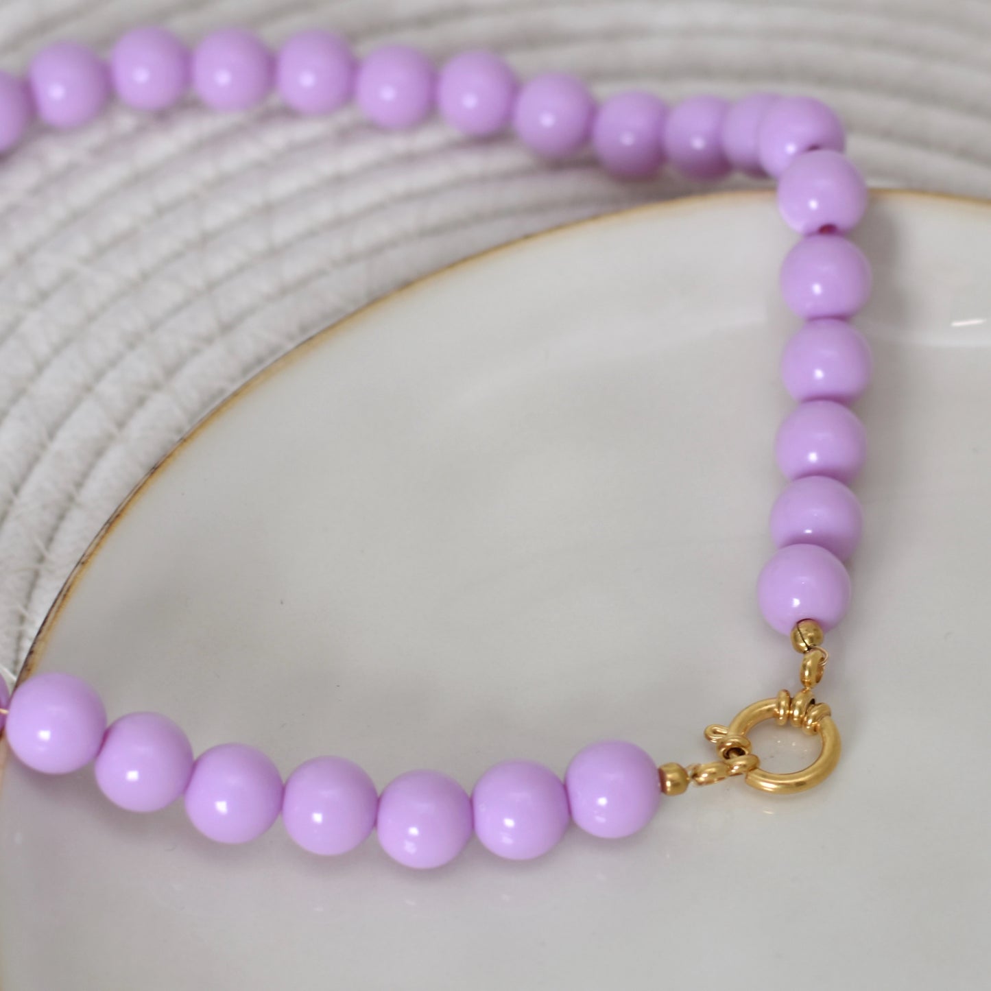 Kralen ketting met boeislot - 5 pastel kleuren 12mm