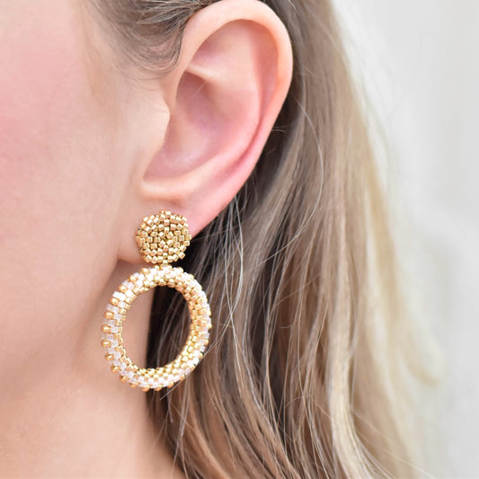 Kralen oorbellen goud en wit