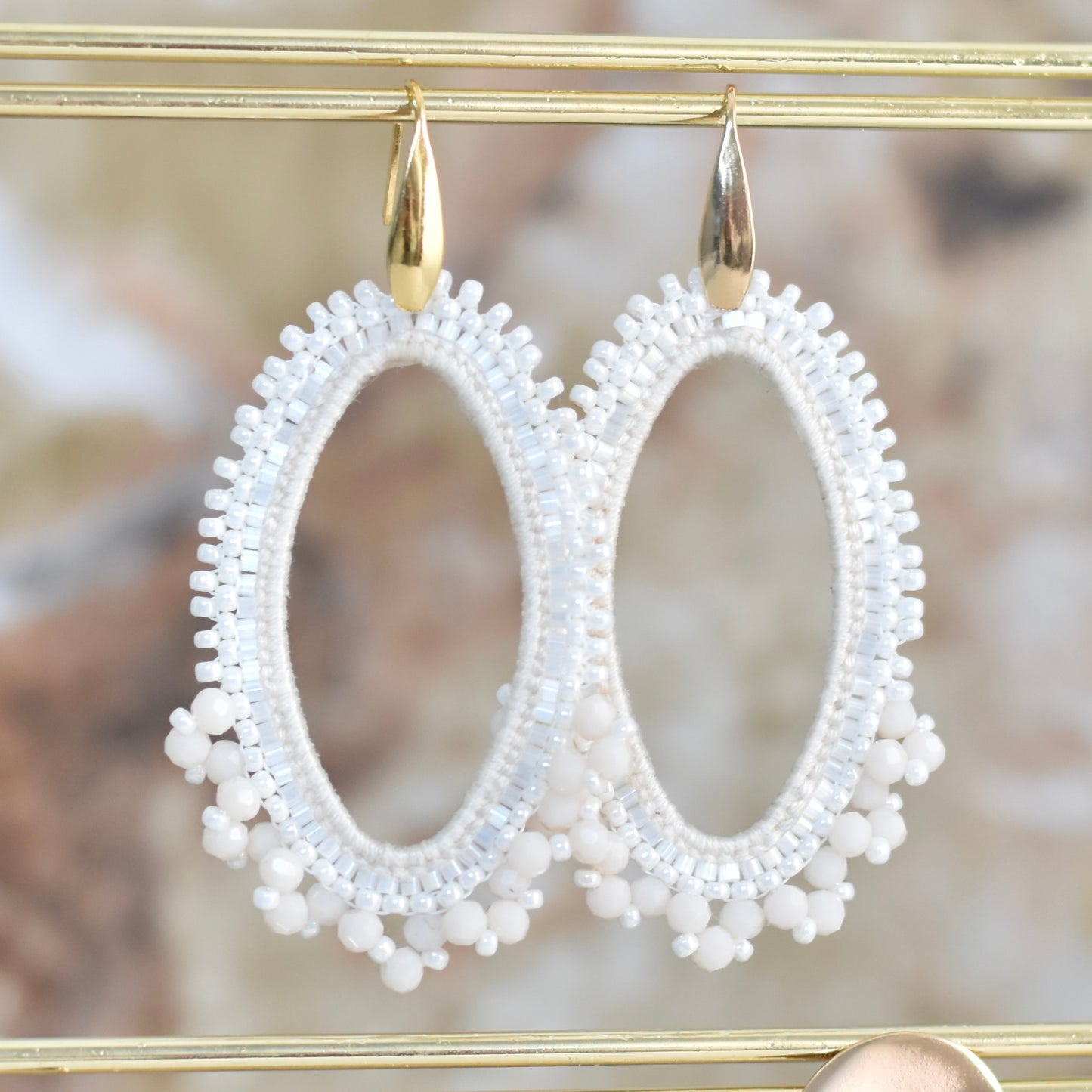 Luna drops kralen oorbellen - wit/creme