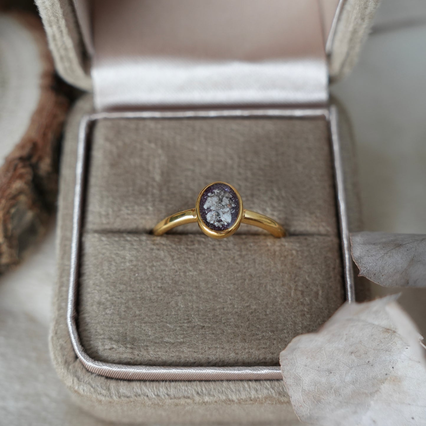 Herinneringsring met as ovaal - goud of zilverkleurig rvs