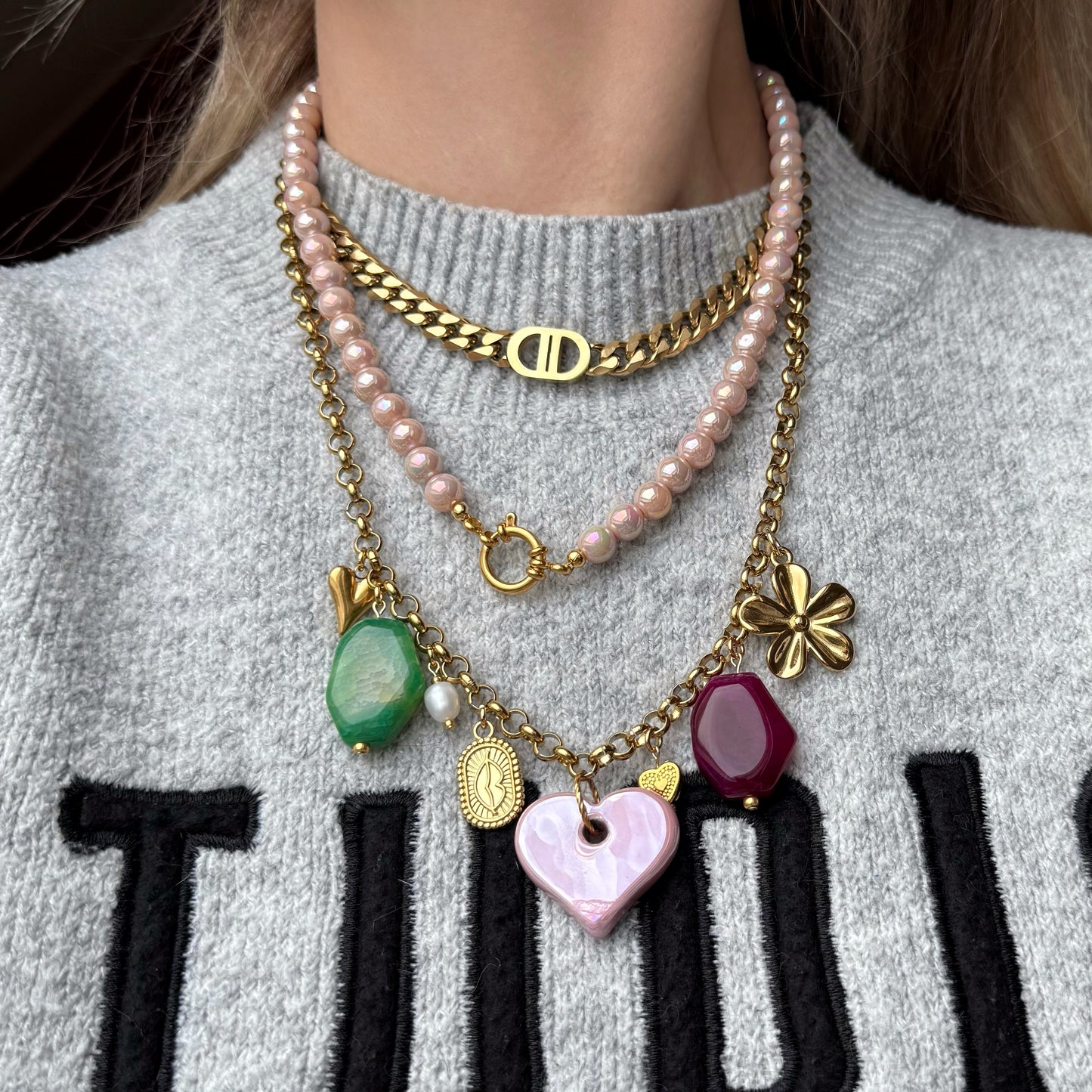 Peach pearl ketting met boeislot