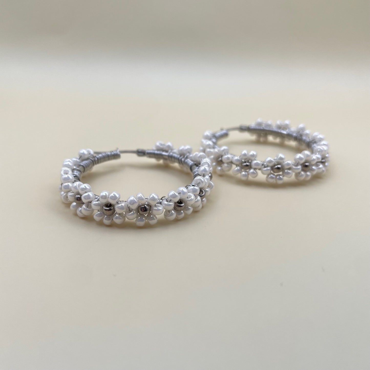 Madeliefje oorbellen zilver