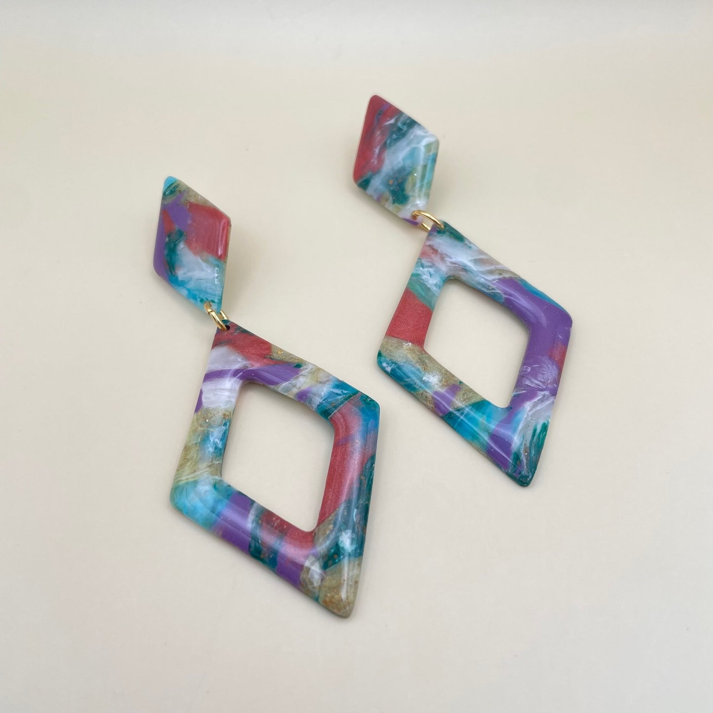 Diamond shape earrings