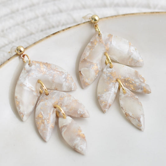 White and gold leafs oorbellen