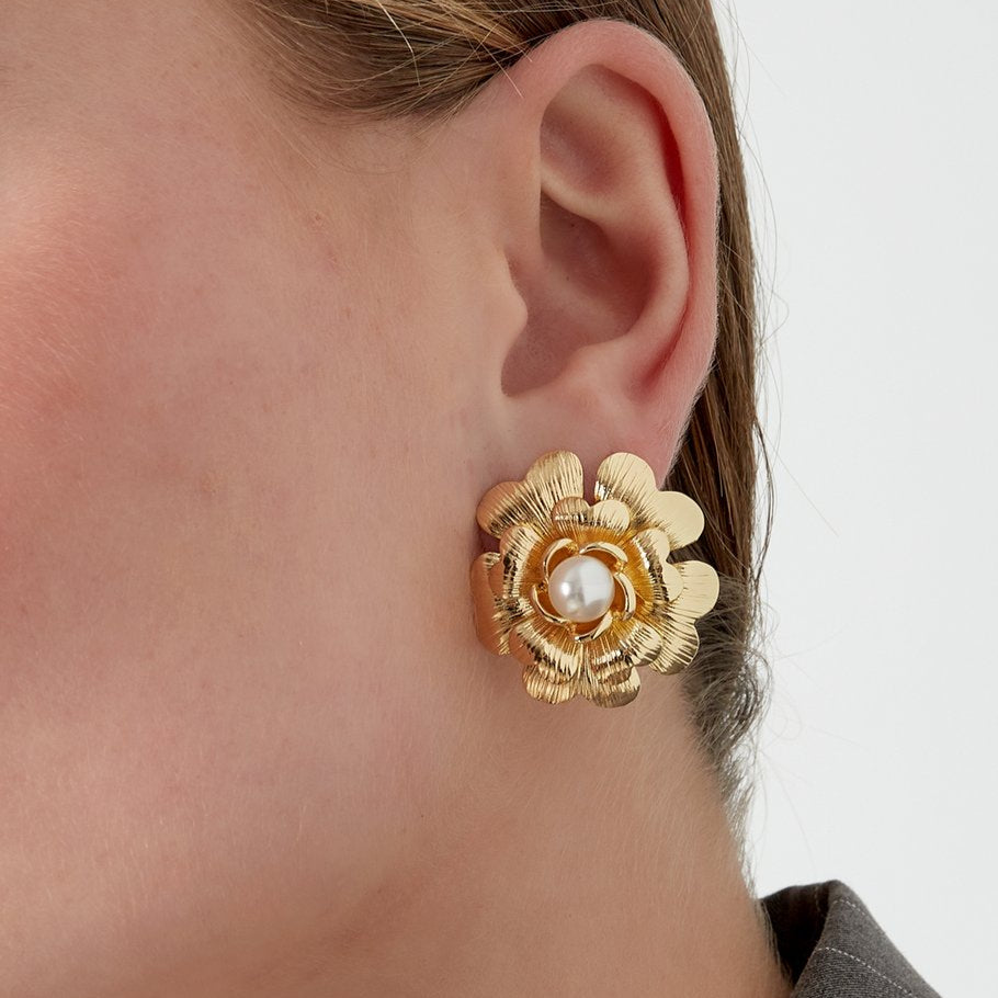 Pearly bloom oorbellen - goudkleurig